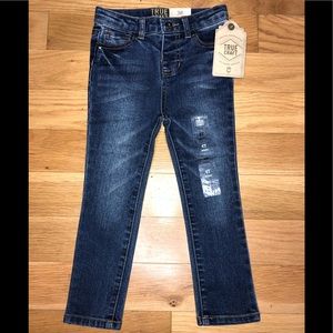 NWT Girl’s True Craft Skinny Jeans size 4T